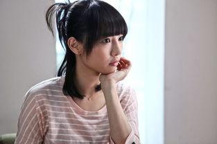 彭冠英蔡文静娱乐吃瓜,甜蜜互动引网友热议